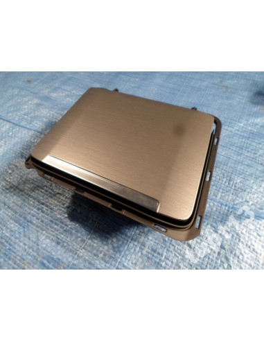 VW SPORTSVAN SCHOWEK Z TUNELU ŚRODKOWY 517863284A