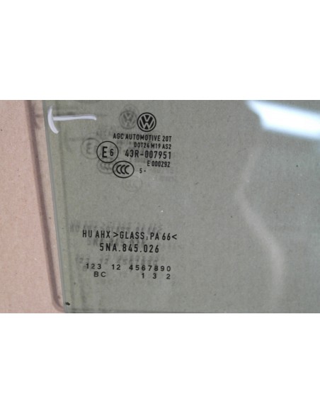 VW TIGUAN 5NA 2016-18 R SZYBA DRZWI PRAWA TYLNA