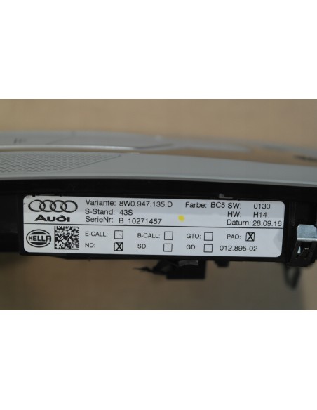AUDI A4 LIFT 8W0 LAMPKA KABINOWA 8W0947135D