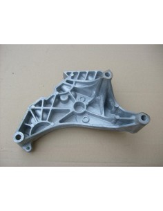 VW PASSAT B6 2009R 2.0 TDI ŁAPA SILNIKA