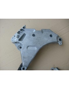 VW PASSAT B6 2009R 2.0 TDI ŁAPA SILNIKA 2