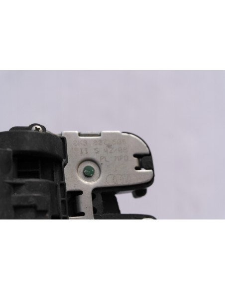 AUDI A3 8P ZAMEK KLAPY TYŁ 8K9827505