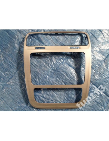 VW SCIROCCO FL RAMKA ŚRODKOWA DEKOR 1K8819728A