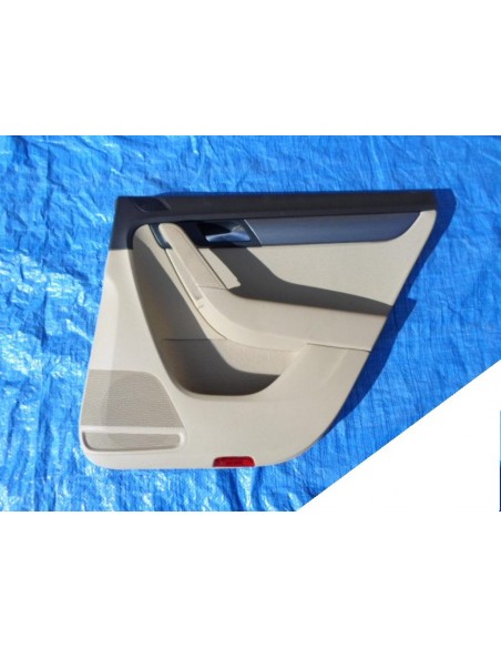 VW PASSAT B7 TAPICERKA DRZWI PRAWY TYŁ BEŻOWA