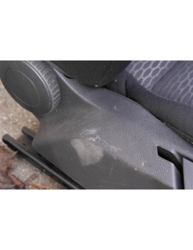 VW VOLKSWAGEN FOTEL PRAWY PASAŻERA 1K4881106LE