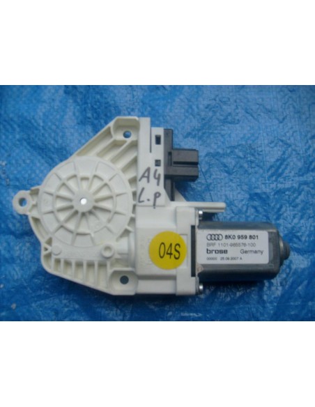 AUDI A4 8K0 08-11R SILNICZEK SZYBY LEWY PRZÓD