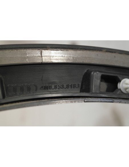 AUDI Q7 4M LISTWA BŁOTNIKA PRAWA LX7R 4M0853818E