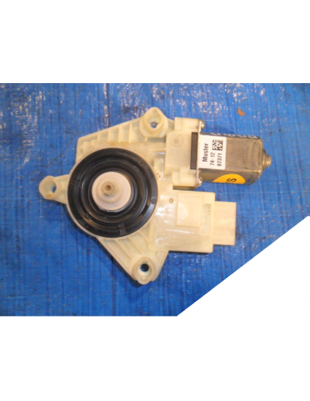 SKODA RAPID SILNICZEK SZYBY PRAWY TYŁ 5JA959812 B