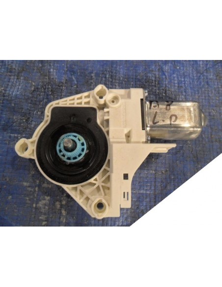 AUDI A8 4H SILNICZEK SZYBY LEWY PRZÓD 8K0959801 B