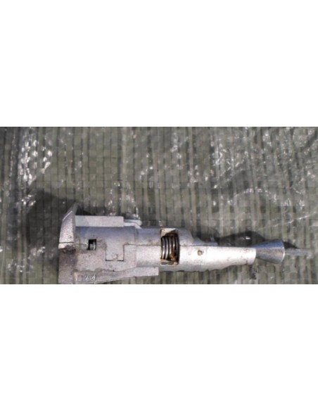 VW TOUAREG 2010-14 R WKŁADKA ZAMKA LEWY PRZÓD