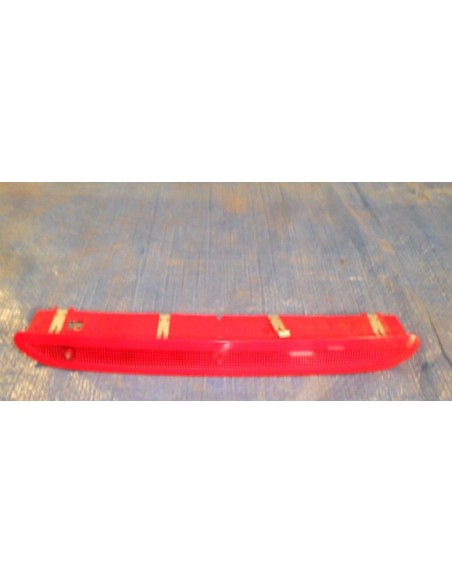 VW TOURAN 2011-13 R ŚWIATŁO STOPU Z KLAPY TYLNEJ