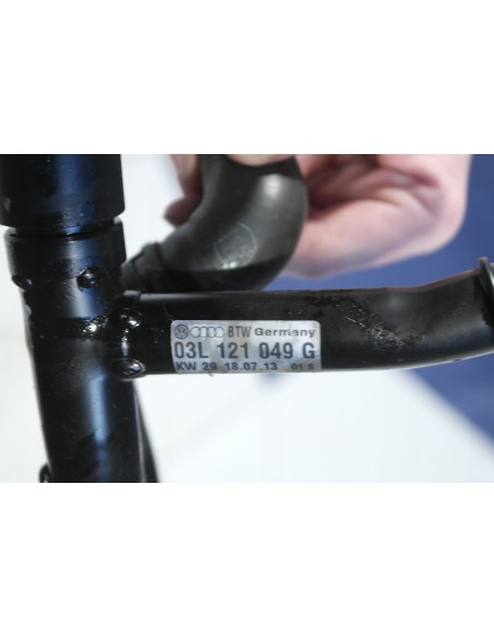 VW CRAFTER 2.0 TDI PRZEWÓD WODNY 03L121049G