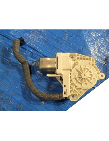 SKODA SUPERB II 13R SILNICZEK SZYBY 8K0959811