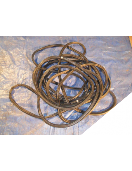 AUDI A8 4H 2010 USZCZELKA KAROSERYJNA PRAWY TYŁ