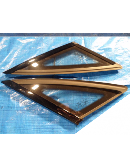 AUDI A8 S8 4H0 SZYBA KAROSERYJNA LEWA