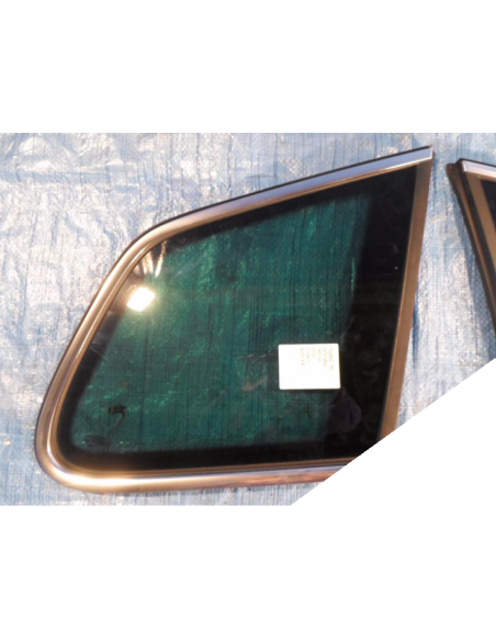 VW TOUAREG FL SZYBA KAROSERYJNA PRAWA CHROM