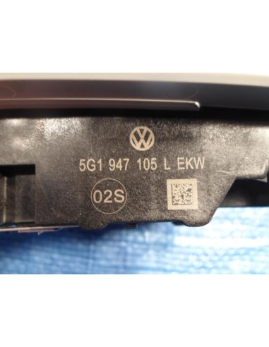 VW GOLF SPORTSVAN OŚWIETLENIE KABINY 5G1947105L