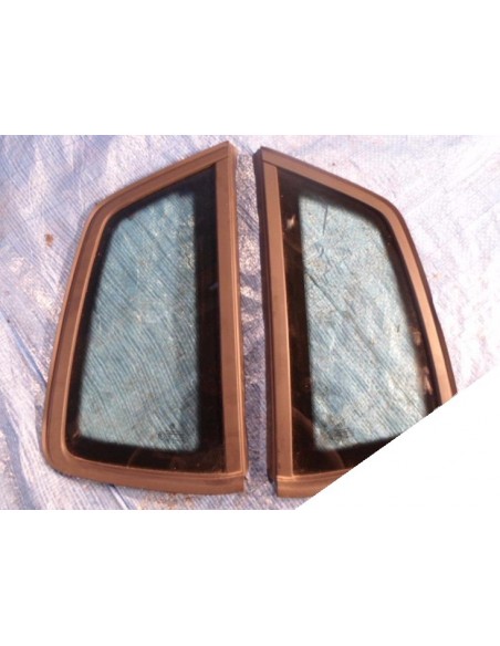 VW GOLF SPORTSVAN SZYBA KAROSERYJNA LEWA TYLNA