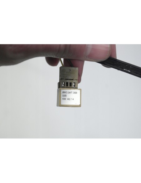 AUDI A4 8W0 LED TAPICERKI LEWY PRZÓD 8W0947356