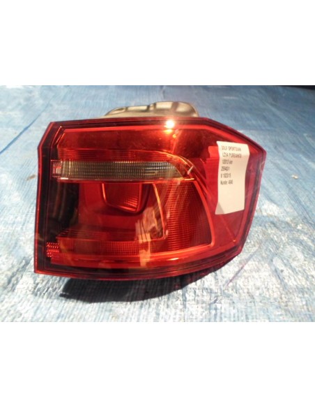 VW GOLF SPORTSVAN LAMPA TYLNA PRAWA 510945096P