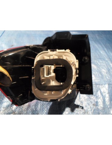 VW GOLF SPORTSVAN LAMPA TYLNA PRAWA 510945096P