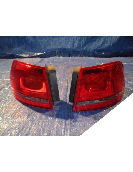 VW PASSAT B7 KOMBI LAMPA PRAWA TYLNA 3AF945096