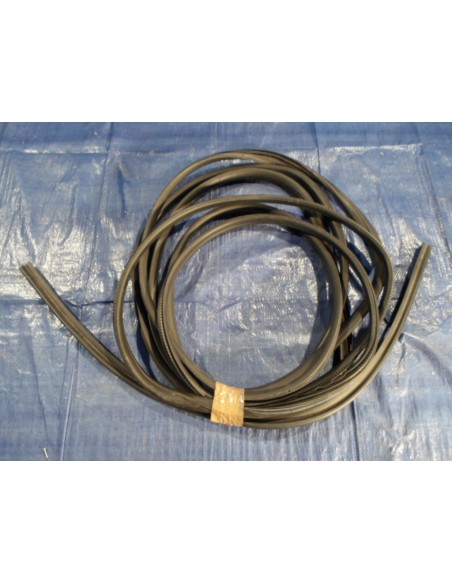 VW AMAROK USZCZELKA DRZWI PRAWA TYLNA