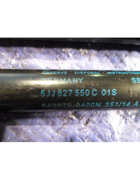 SKODA RAPID SPACEBACK SIŁOWNIKI KLAPY 5JJ827550C