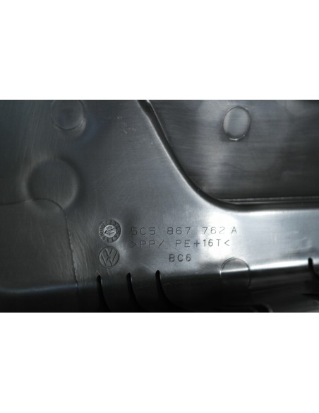 VW BEETLE 5C5 TAPICERKA BAGAŻNIKA PRAWA