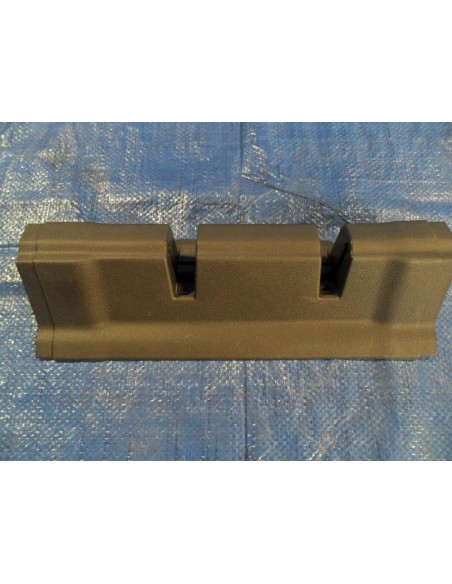 VW TOURAN 2011-12 R PLASTIK POD FOTEL