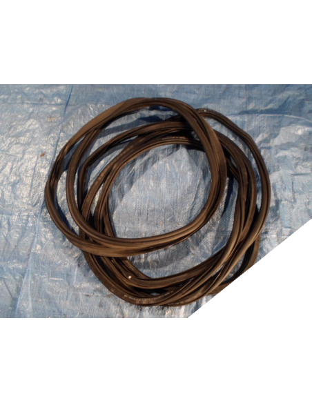 AUDI A1 USZCZELKA KAROSERYJNA PRAWA PRZEDNIA