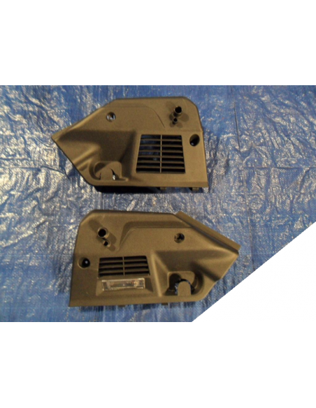 VW NEW BEETLE 5C5 PLASTIK BAGAŻNIKA PRAWY CZARNY