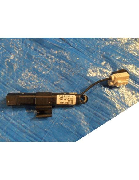 VW GOLF VI WZMACNIACZ ANTENOWY 5M0035577F