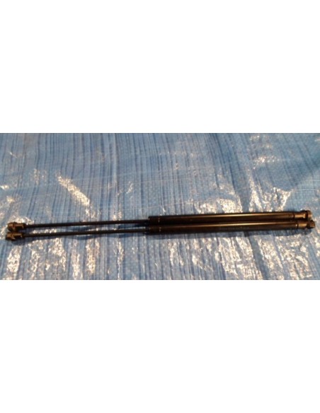 AUDI A8 4.2 TDI SIŁOWNIKI TELESKOPY KLAPY TYLNEJ