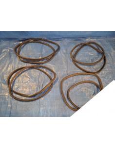 AUDI A6 4F0 USZCZELKA KAROSERYJNA PRAWY PRZÓD