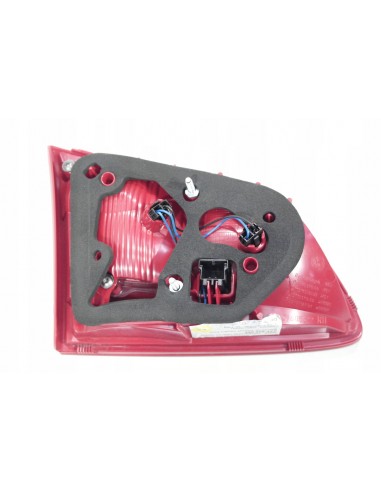 VW PASSAT B7 LAMPA Z KLAPY PRAWA 3AF945094