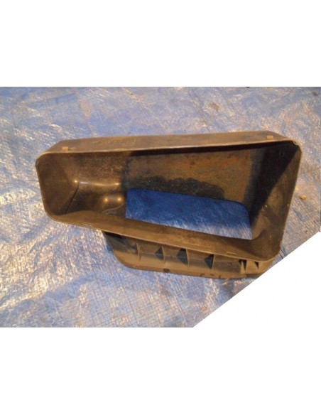 AUDI A4 WLOT POWIETRZA 8K1819904