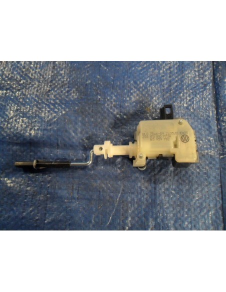 VW TOURAN 2011-12 R SILNICZEK KLAPKI WLEWU PALIWA