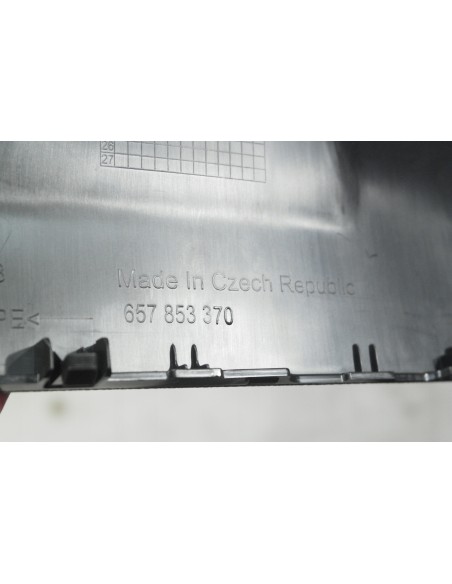 SKODA SCALA LISTWA PROGOWA PRAWA 657853370
