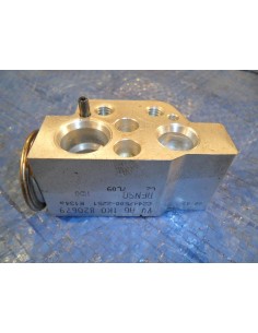 VW PASSAT B6 ZAWÓR NAGRZEWNICY 1K0 820 679