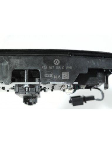 VW ARTEON LAMPKA PODSUFITKI LED CZARNA 5TA947105C