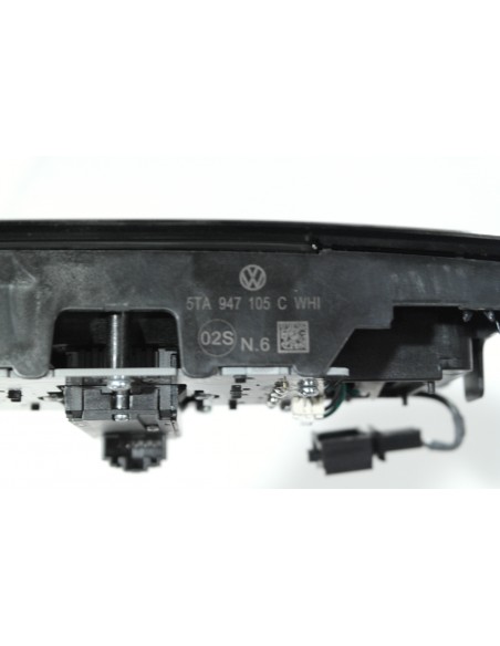 VW ARTEON LAMPKA PODSUFITKI LED CZARNA 5TA947105C