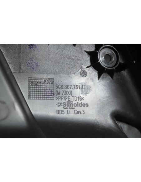 VW GOLF VII 7 LIFT TAPICERKA BOCZEK BAGAŻNIKA 5G6867761E