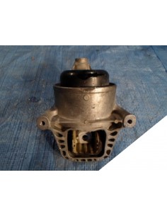 AUDI A4 B9 8W 2.0 TDI PODUSZKA SILNIKA 8W0199372BD