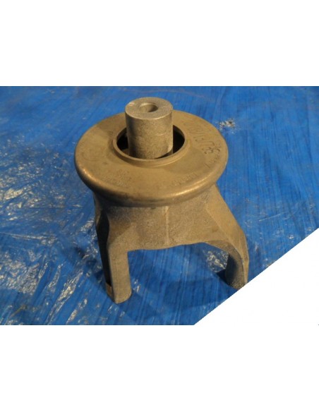 VW T5 LIFT T6 2.0 TDI PODUSZKA SILNIKA 7E0199849