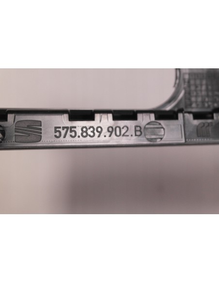 SEAT CUPRA ATECA ZAŚLEPKA DRZWI PRAWY TYŁ 575839902B