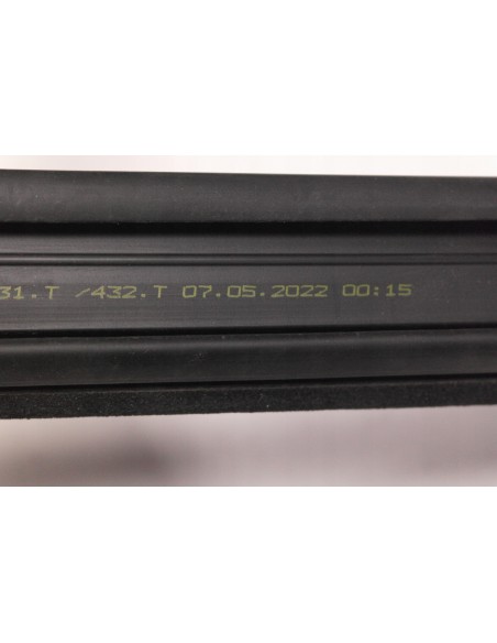 SEAT CUPRA ATECA LISTWA USZCZELKA CHROMOWA DRZWI PRAWY TYŁ 575839431T