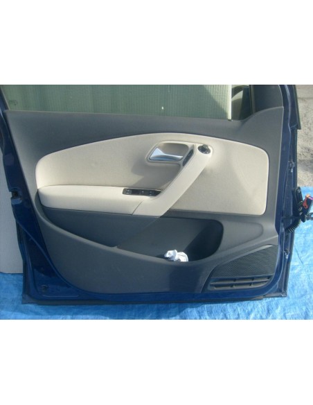 VW POLO 2009-2010 R TAPICERKA DRZWI LEWY PRZÓD