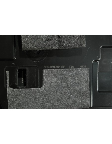 VW AUDI SEAT SKODA LAMPKA OŚWIETLENIE KABINY 5H0959561BP CZARNA