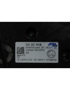 SKODA SUPERB III 2,0 TDI LICZNIK 3V0920741B 2